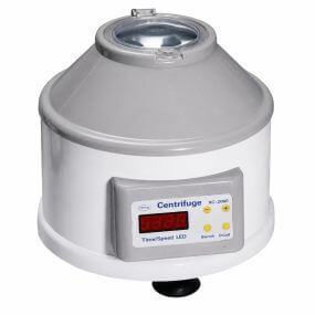 Centrífuga clínica digital para 6 tubos de 15 ml y velocidad de hasta 4,000 rpm